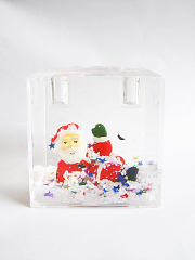 attractive and unique snow globe