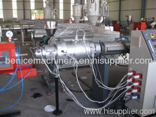 PE pipe extruding machine(25-140mm)