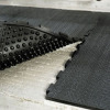 Cattle equipment rubber mat