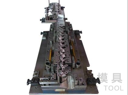 metal stamping dies , Progressive die for auto metal parts