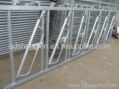 Hot dipped galvanized cattle headlocks