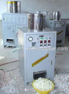 Garlic peeling machine