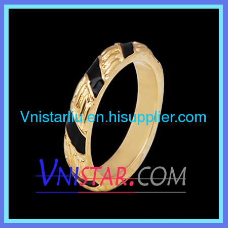 Stackable ring VSR018-15 with black enamel colors