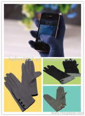 TOUCHSCREEN GLOVES