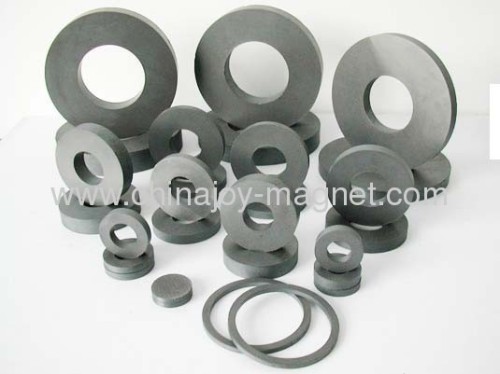 Permanent ferrite ring magnet