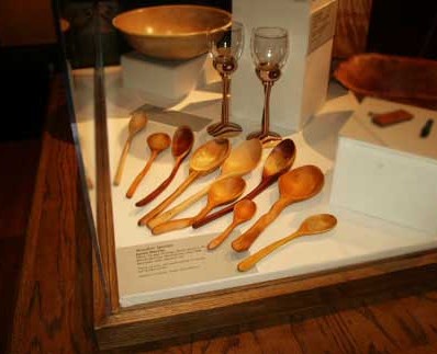 How to Wash Wooden Spoons