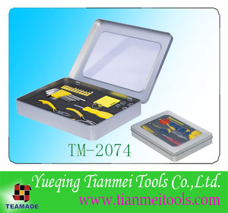 25 piece promotional toolkit with windows box