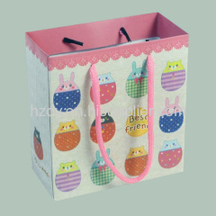 CUTE PAPER GIFT BAG WITH HANDLE