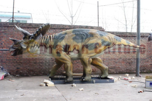 Animatronics dinosaur