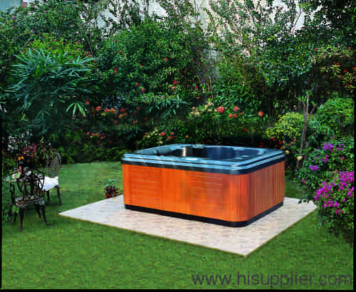 Outdoor spa tubs