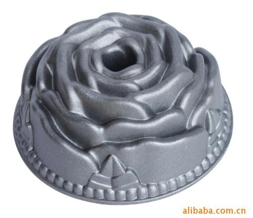 Flower die cast cake mold