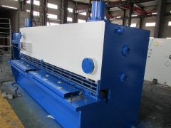 hydraulic swing beam guillotine shears