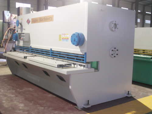 hydraulic cutting machinery