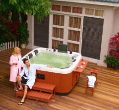 Family hot tubs