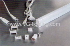 T5 Plastic fluorescent light fitting with switch and diffuser/ LINKABLE
