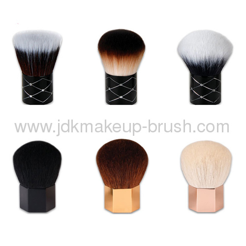 mineral kabuki brush