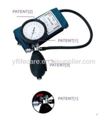 PVC rubber bulb Palm Sphygmomanometer