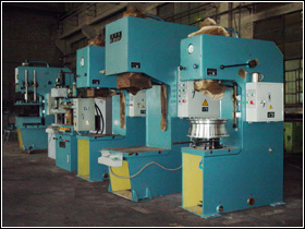 c-frame type hydraulic press