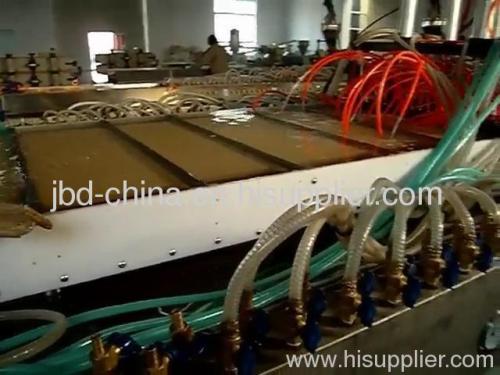 WPC hollow grid door board extrusion machine