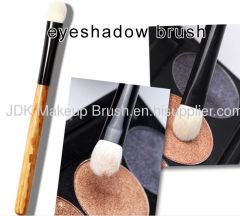 Natural Goat Hair Eyeshadow Brush with wooden handle