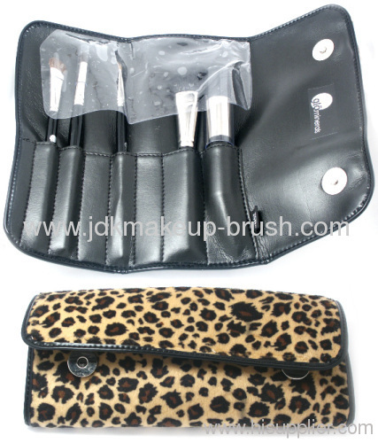 Leopard travel cosmetic brush set