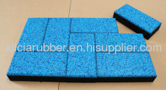 Walkway rubber tiles