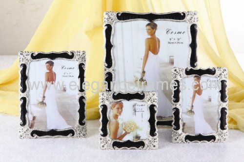 Zinc Alloy Diecasted Antique Epoxy Picture Frame