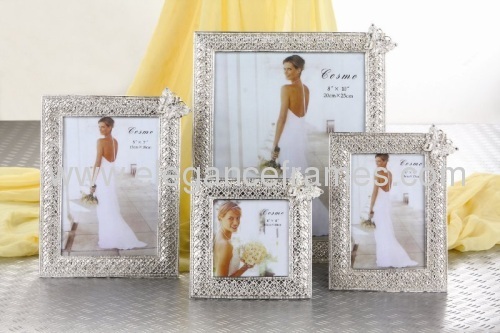 Fancy Bowknot and Jewels Inseted Photo Frame Design