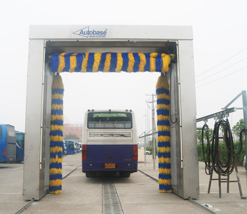 Roll Bus Wash System 