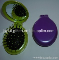 Comb with mirror
