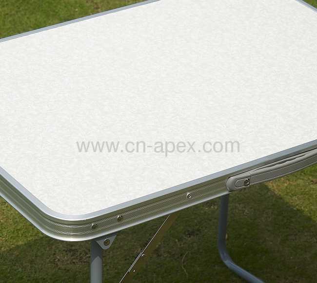 Simple outdoor leisure folding table