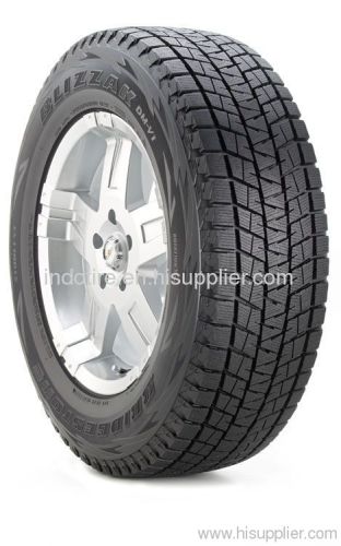 Bridgestone BLIZZAK DM-V1 SUV winter tire