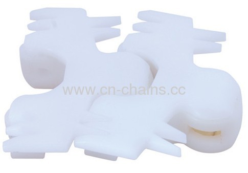 Flexible conveyor chains