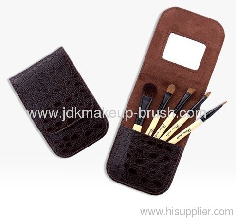 makeup brush travel pouch