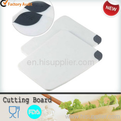 Plastic cutting mat