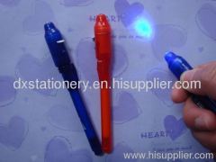 pen with lamp