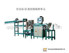 Automatic traction cutting machine