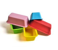 Small rectangle shaped silicone pan