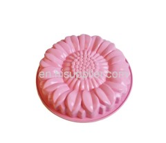 Individual sunflower shaped silicone cake mould