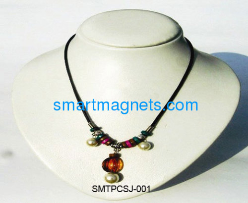 fashionable ferrite magnetic pendant