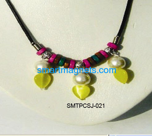 New style magnetic necklace pendant