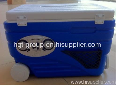 2012 Portable outdoor rolling cooler box