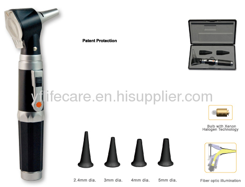 Fiber optic otoscope with 4 sizes of reusable tips