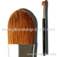 Makeup tool eye brush