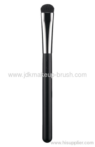 MAC Brush