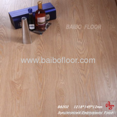 Synchronized Embossment Laminate Floor 12mm