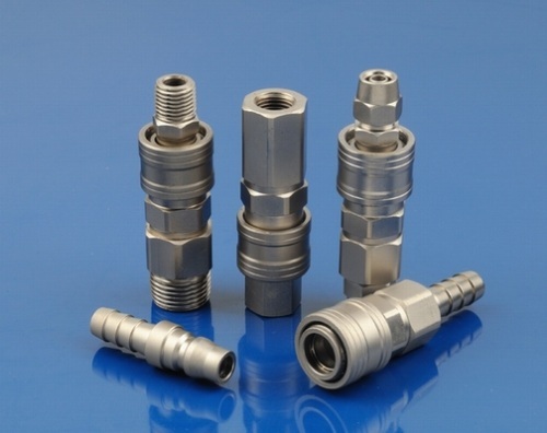 High Quality Japan Type Self-Locking Quick Coupling