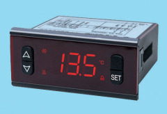 Automatic cooling and heating controller