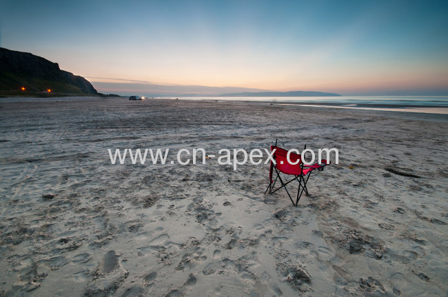 $3.8 Promotional Foldable Beach Chair with handrail