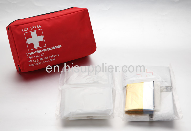  170D Nylon material waterproof Car First aid kits 